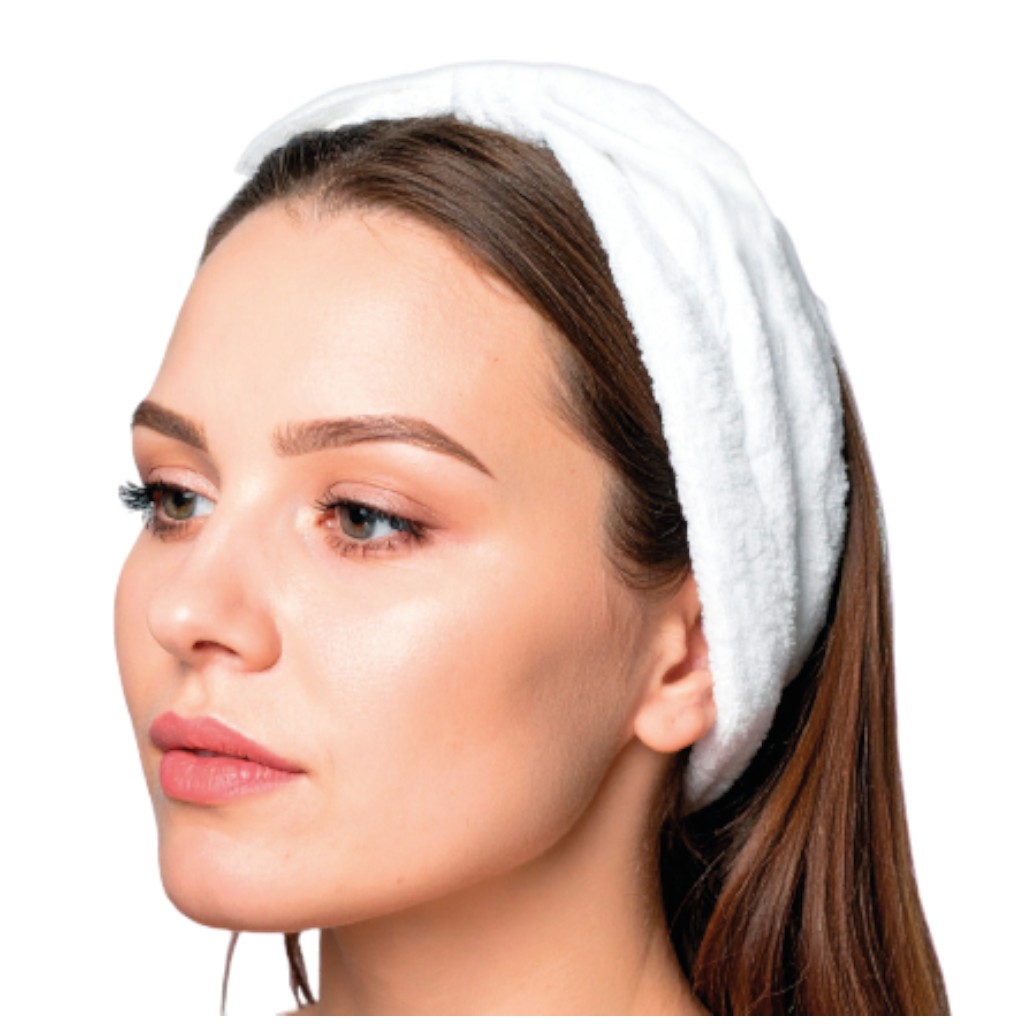 fantasia-weißes-kosmetik-haarband-7-cm-breit--baumwoll-frottee-stretch-an-modellkopf