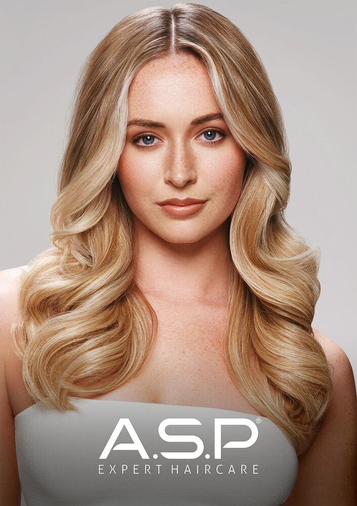 Blondes Modell - mit Elixir High Lift gefärbt! Blondes Modell - mit Elixir High Lift gefärbt!