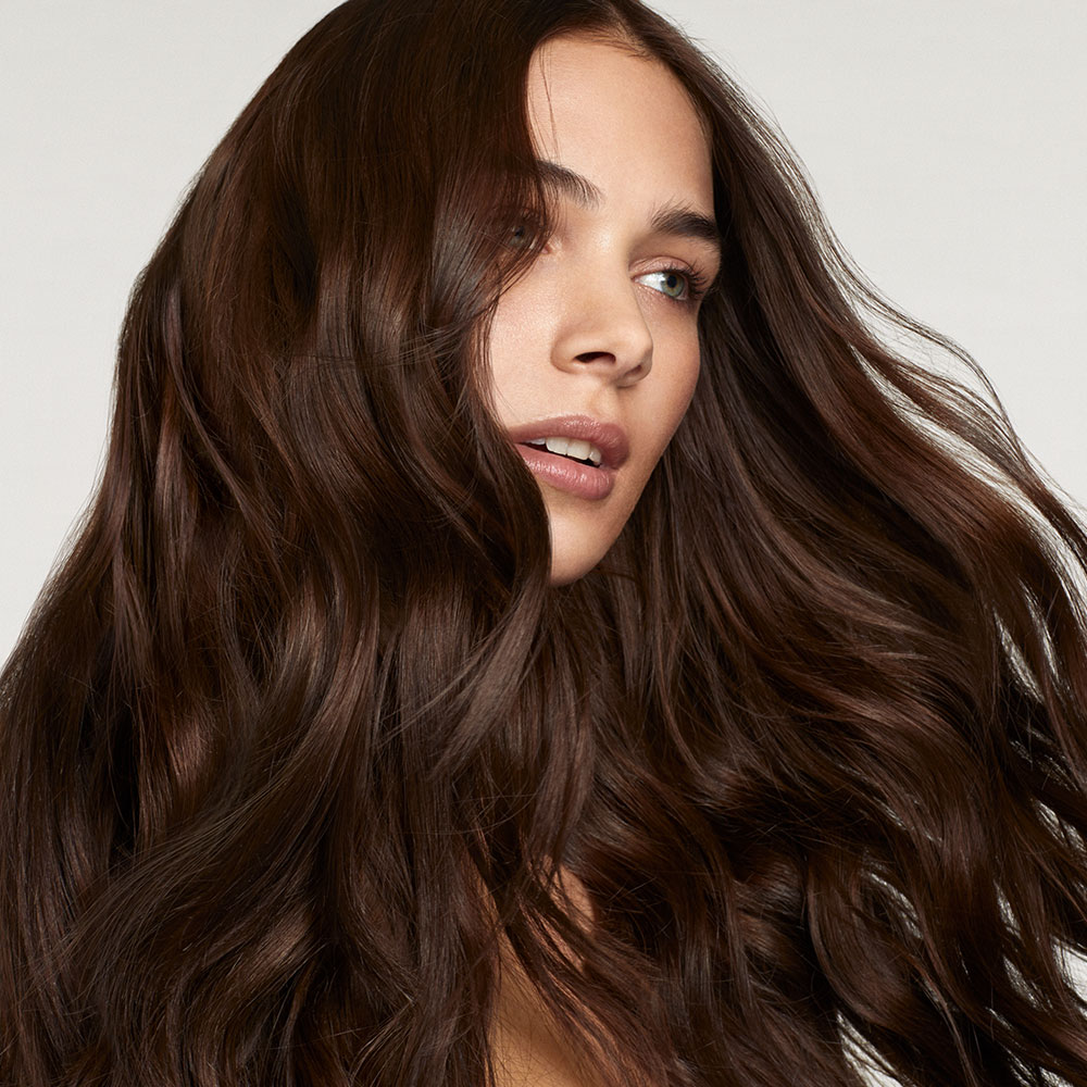 Modell nach der Haarpflege mit Revlon Re/Start Balance