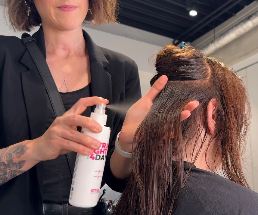 Glättungsspray. Der Effekt hält 3 Tage! Glättungsspray. Der Effekt hält 3 Tage!