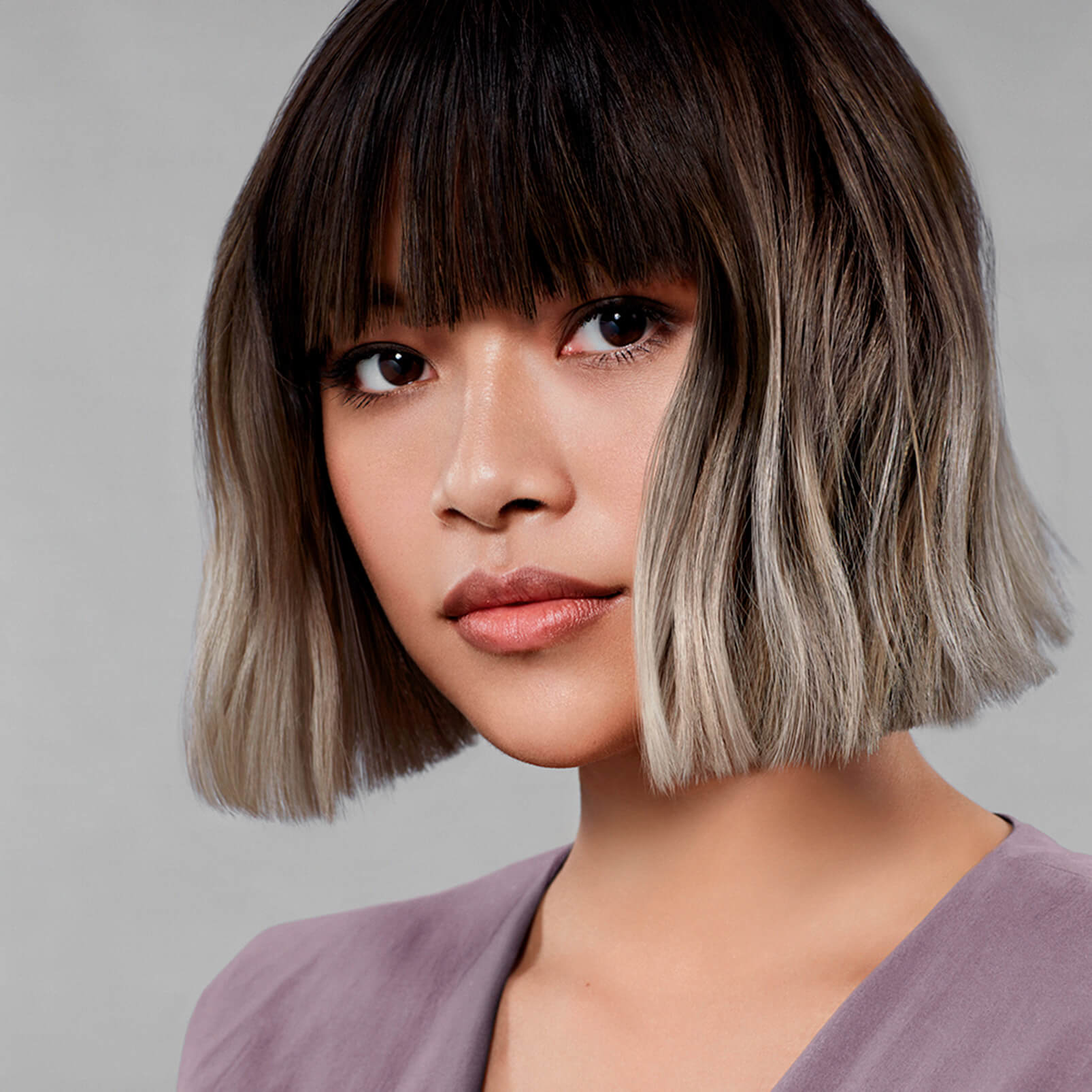 modell-mit-kurzem-bob-und-kuehlem-blondton-nach-anwendung-von-revlon-restart-purple-shampoo-gegen-gelbstich